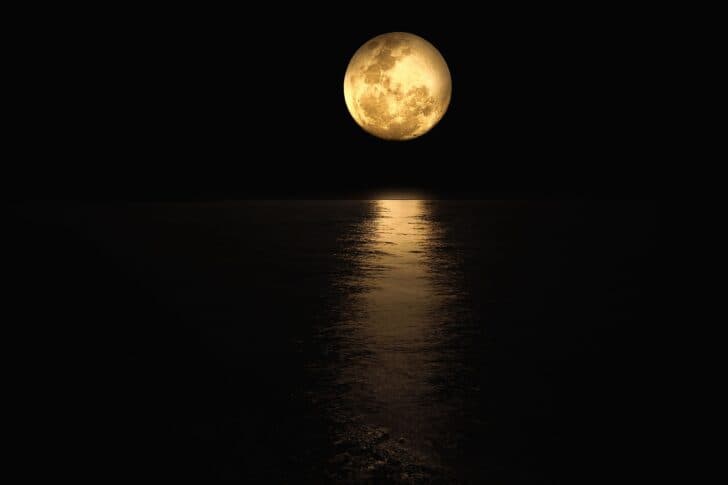 พระจันทร์เต็มดวง